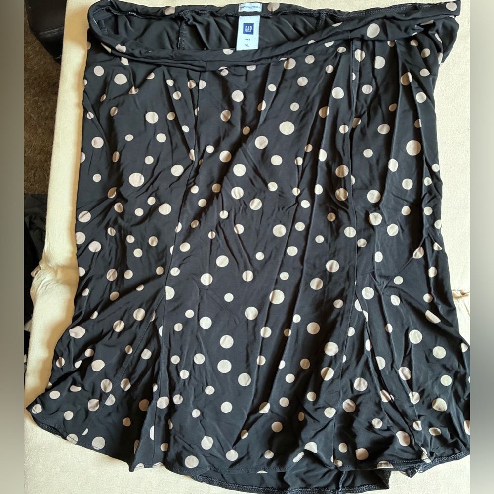 GAP Black and Tan Polka Dot Midi Skirt